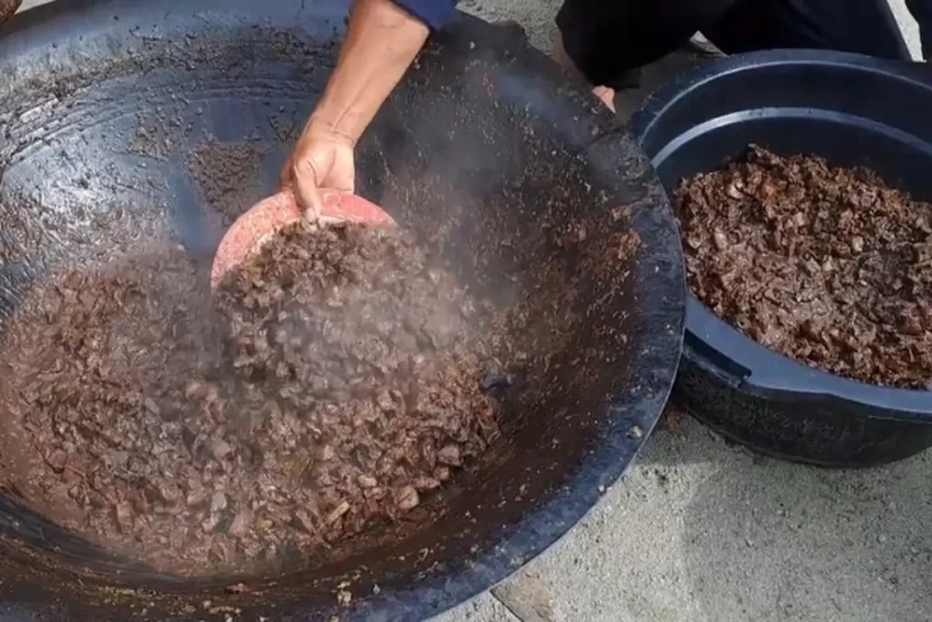 Kuliner Lezat Saksang Khas Sumatera Utara